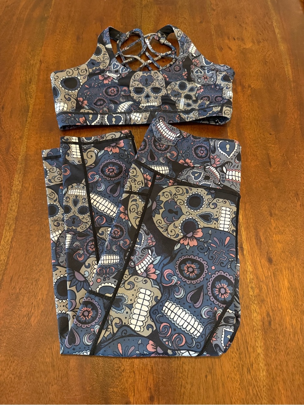 CVG Paisley Skulls Capri Set